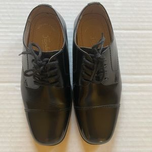 FLORSHEIM Boys Black Derby Dressy Shoes Size 1.5